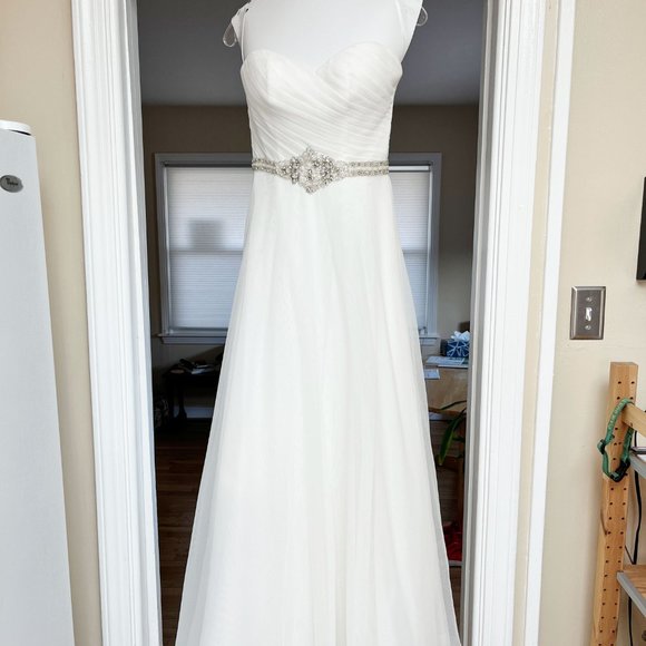 A-line wedding dress with English netting and beaded waist - Picture 7 of 15
